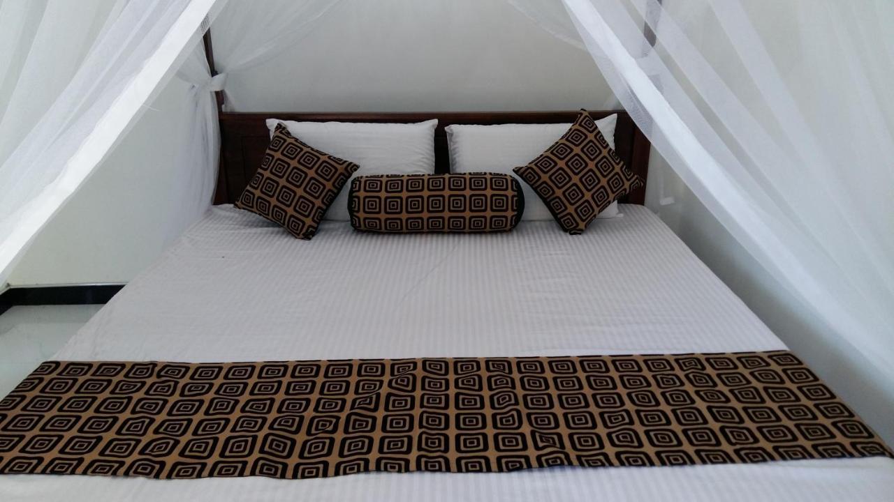 Bed and Breakfast Happy Spring Guest Mirissa Zimmer foto